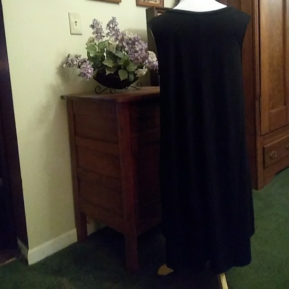 Dress - Picture 3 of 5